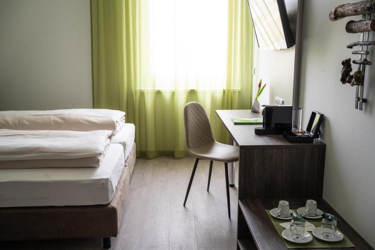 Eee Hotel Graz Pirka Exterior photo
